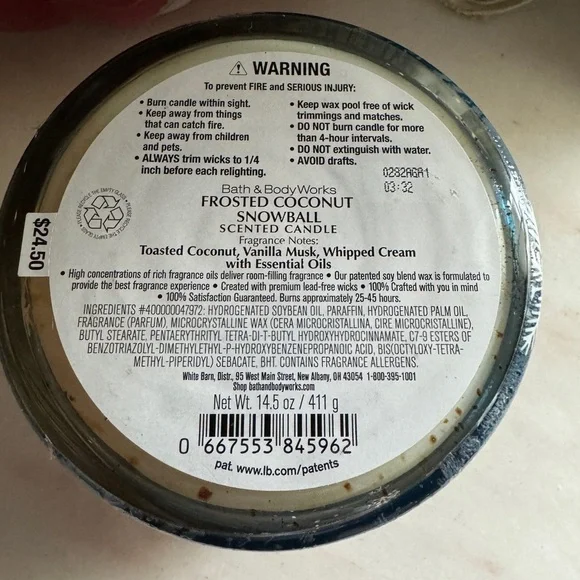 Bath & Body Works Frosted Coconut Snowball 3-Wick Candle (2020) – NEW - Picture 5 of 5